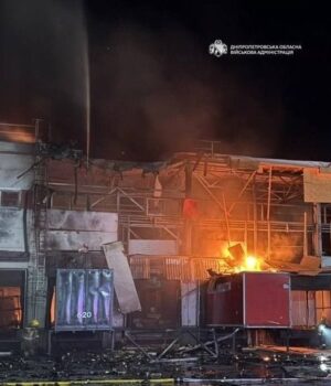Росія-двічі-за вечір-атакувала-один-об’єкт-у великому-місті:-що відомо-про-наслідки-(оновлено) Росія-двічі-за вечір-атакувала-один-об’єкт-у великому-місті:-що відомо-про-наслідки-(оновлено)