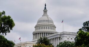 «Трампу не можна довіряти»: у США вибухнули критикою після рішення щодо російського пального «Трампу-не можна-довіряти»:-у США-вибухнули-критикою-після-рішення-щодо-російського-пального