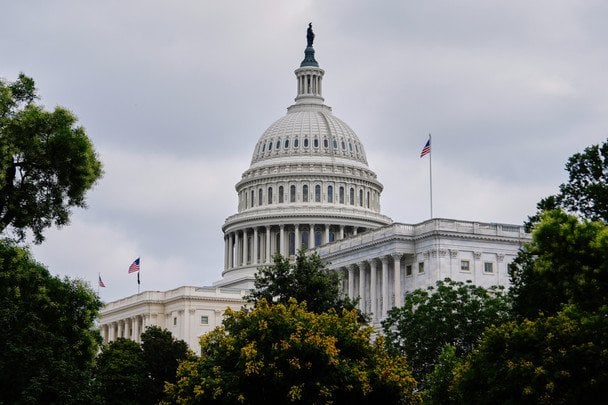 «Трампу не можна довіряти»: у США вибухнули критикою після рішення щодо російського пального «Трампу-не можна-довіряти»:-у США-вибухнули-критикою-після-рішення-щодо-російського-пального