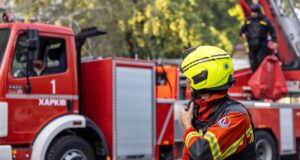 Атака дронів на Харків: два райони під обстрілом 10 жовтня У Харкові після атаки російського дрона горить медзаклад, поранено людину