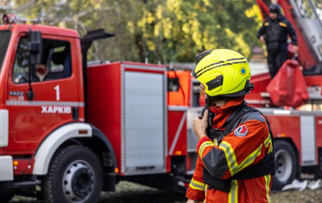 Атака дронів на Харків: два райони під обстрілом 10 жовтня У Харкові після атаки російського дрона горить медзаклад, поранено людину