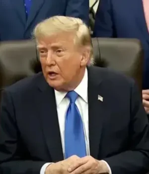Українську-делегацію-шокувало-рішення-Трампа-щодо-пального-з-рф-–-ЗМІ Українську-делегацію-шокувало-рішення-Трампа-щодо-пального-з-рф-–-ЗМІ