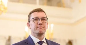 Прем’єр Естонії закликав ЄС посилити Україну для ударів по російських НПЗ Прем’єр Естонії закликав ЄС посилити Україну для ударів по російських НПЗ