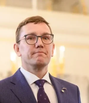 Прем’єр Естонії закликав ЄС посилити Україну для ударів по російських НПЗ