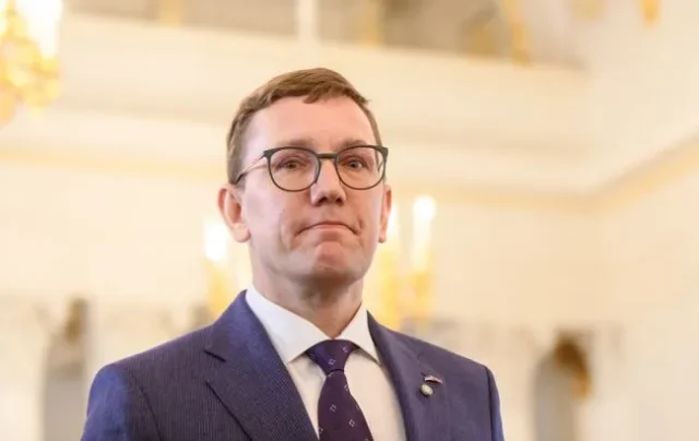 Прем’єр Естонії закликав ЄС посилити Україну для ударів по російських НПЗ Прем’єр Естонії закликав ЄС посилити Україну для ударів по російських НПЗ