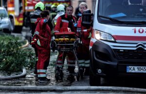 На Рівненщині помер 13-річний хлопчик, поранений під час атаки 9 жовтня Лікарі майже добу боролися за життя 13-річного Максима, пораненого під час атаки РФ