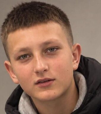 Атака РФ на Рівненщину: у лікарні помер поранений 13-річний хлопчик Атака-РФ-на-Рівненщину:-у-лікарні-помер-поранений-13-річний-хлопчик