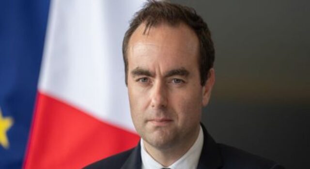 Франція підтверджує підтримку України та закликає до посилення санкцій проти Росії Стало відомо, чи підтримують у Макрона заклик Трампа “змінити Зеленського”
