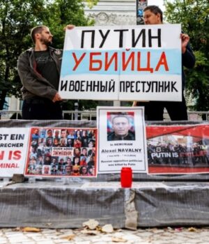 Радіо-Свобода-weekly:-ЄП-назвав-Держдуму-Росії-нелегітимною-і-підтримав-Україну