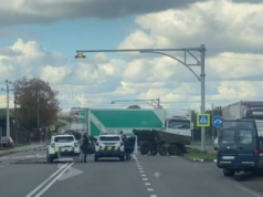 У Луцькому районі зіткнулися вантажівка та трактор, є травмований У-Луцькому-районі-зіткнулися-вантажівка-та-трактор,-є-травмований