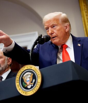 Трамп заявив про необхідність укладення мирної угоди між Україною та Росією США змусять Зеленського та Путіна укласти угоду про мир, – Трамп