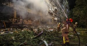 Трамп запевняє у продовженні розвідданих з Україною на фоні нових атак Росії Погода-чи-політика-Вашингтона?-Чому-Україна-не-отримала-попередження-про-удари-по-Києву-та-що.