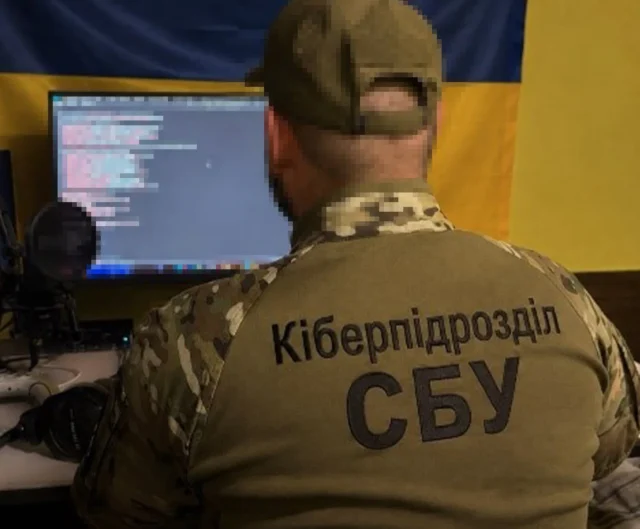 СБУ та поліція затримали учасників шахрайського кол-центру на Львівщині СБУ-і-поліція-вперше-застосували-нову-статтю-КК-проти-шахрайського-кол-центру