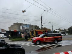 РФ вдарила по гуртовому складі в Луцьку: під завалами знаходять загиблих, кількість жертв росте — усі деталі (оновлено) РФ вдарила-по гуртовому-складі-в Луцьку:-під-завалами-знаходять-загиблих,-кількість-жертв-росте —-усі-деталі-(оновлено)