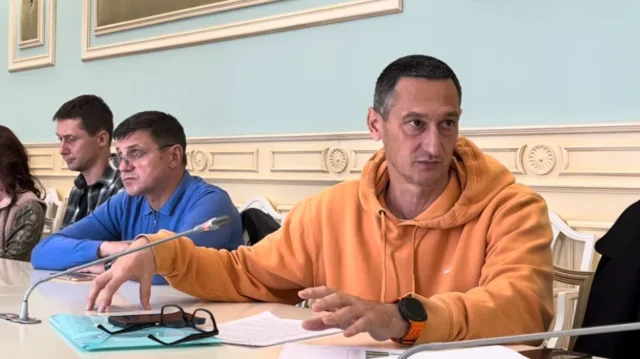 Директор Київводфонду запевнив, що всі бювети мають генератори Директор Київводфонду запевнив, що всі бювети мають генератори