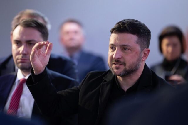Зеленський звернувся до Маска після обмеження роботи Starlink Зеленський-звернувся-до-Маска-після-обмеження-роботи-starlink