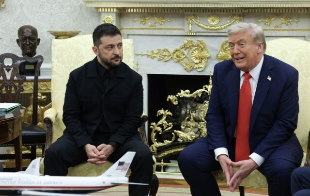 Зеленський про відносини України та США: «Це не бізнес, це наше виживання» Зеленський почувається зрадженим через дії США: втрачаємо сильного партнера
