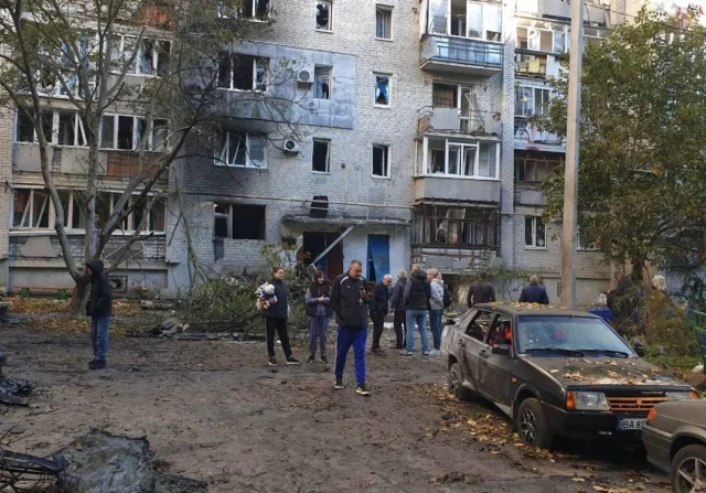 Кіровоградщина зазнала масованої атаки дронів: загиблі та поранені Кіровоградщина-пережила-наймасованішу-атаку-рф-–-майже-360-БПЛА-та-влучання-на-26-локаціях