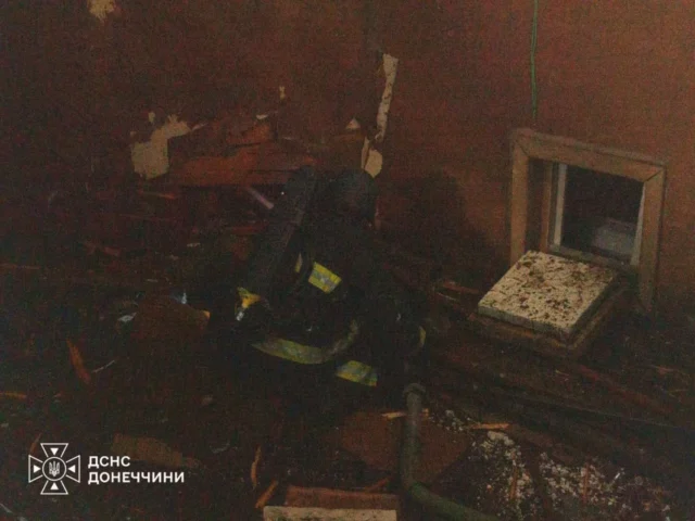 Обстріл у Краматорську: російський дрон влучив у будинок культури, спалахнула пожежа У-Краматорську-російський-fpv-дрон-влучив-у-будинок-культури,-спалахнула-масштабна-пожежа