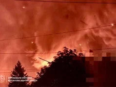Атака на підприємство в Запоріжжі: масштабна пожежа без постраждалих Запоріжжя-під-атакою-ворога-–-є-влучання-у-підприємство,-спалахнула-масштабна-пожежа