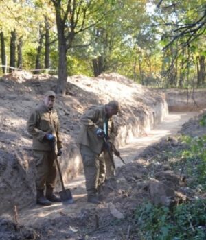 «Повбивані-лежали-купами»-Свідки-кажуть-про-сотні-загиблих,-знайшли-останки-30-ти-Що-відомо-про-трагедію.