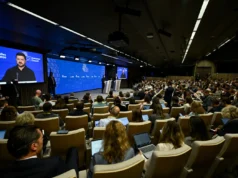 Зеленський прокоментував роль ‘цапа-відбувайла’ у проблемах США "Це-моя-відповідь"-–-Зеленський-посмішкою-відповів-на-запитання-щодо-ролі-"цапа-відбувайла"-для-Трампа