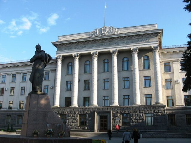 Волиньрада передала Луцькраді корпуси університету і тубдиспансер під госпіталь Волиньрада-передала-Луцькраді-корпуси-університету-і-тубдиспансер-під-госпіталь