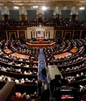 У-Конгресі-США-внесли-законопроєкт-про-блокування-угоди-Трампа-з-путіним-щодо-російського-дизеля