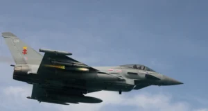 Британські ВПС зафіксували небезпечні зближення з невідомими дронами під час навчань Загадкові-дрони-двічі-зафіксували-британські-ВПС-під-час-навчань-–-ЗМІ