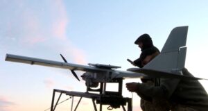 Військові ЗСУ використовують дрони-камікадзе для ударів по російських постачаннях «Дартси»-проти-російської-логістики.-Як-ЗСУ-блокують-дороги-в-окупації