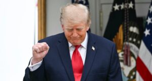 Трамп скасував санкції проти Росії, викликавши критику з боку законодавців США Трамп-скасував-санкції-проти-РФ-за-Законом-Грема-ще-до-їхнього-вступу-в-силу-У.
