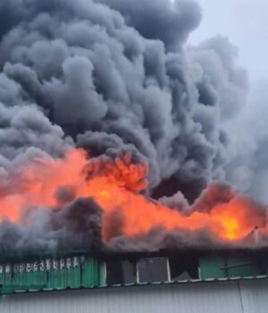 У-Маневичах-на-Волині-після-прильоту-масштабна-пожежа,-жителів-попросили-евакуюватись