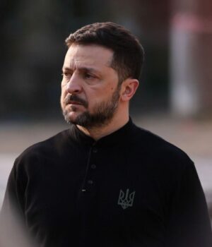 zelenskiy__president_gov_ua___2__09edf388f7b0749b4696903aba5bb1ac_1300x820.jpg Дівчинці у візку був рік: Зеленський відреагував на жахливий удар РФ по Новій Водолазі