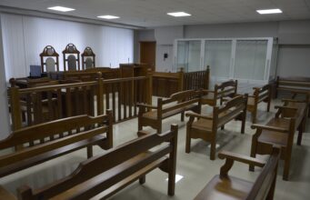 У Луцьку підприємця покарали через три тисячі доларів хабаря У-Луцьку-підприємця-покарали-через-три-тисячі-доларів-хабаря