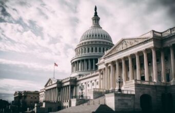 У Сенаті США вимагають пояснень від SpaceX через обмеження Starlink в Україні: хто віддав наказ У-Сенаті-США-вимагають-пояснень-від-spacex-через-обмеження-starlink-в-Україні:-хто-віддав-наказ