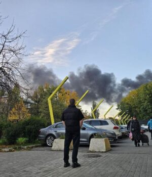 У-низці-районів-Києва-після-“прильоту”-виникли-масштабні-проблеми-зі-світлом У-низці-районів-Києва-після-“прильоту”-виникли-масштабні-проблеми-зі-світлом