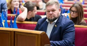 ВАКС оштрафував Слугу народу Андрія Клочка за неявку на суд ВАКС оштрафував Слугу народу Андрія Клочка за неявку на суд