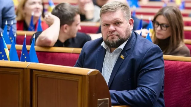 ВАКС оштрафував Слугу народу Андрія Клочка за неявку на суд ВАКС оштрафував Слугу народу Андрія Клочка за неявку на суд