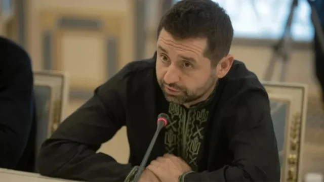 ЦПК вимагає перевірити можливу причетність Арахамії до справи про конверти ЦПК вимагає перевірити можливу причетність Арахамії до справи про конверти