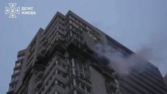 Дрон в Києві влучив у багатоповерхівку: двоє загиблих У-Києві-дрон-влетів-у-багатоповерхівку.-Двоє-загиблих