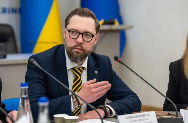 Відео: Адвокат Шевчук закликав Бахматова піти у відставку після образ ветерана Відео: Адвокат Шевчук закликав Бахматова піти у відставку після образ ветерана