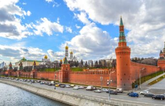 Росія готова відновити переговори у тристоронньому форматі, – Кремль Росія-готова-відновити-переговори-у-тристоронньому-форматі,-–-Кремль