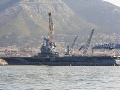 У Франції над авіаносцем “Шарль де Голль” помітили чужі дрони У-Франції-над-авіаносцем-“Шарль-де-Голль”-помітили-чужі-дрони