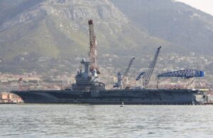 У Франції над авіаносцем “Шарль де Голль” помітили чужі дрони У-Франції-над-авіаносцем-“Шарль-де-Голль”-помітили-чужі-дрони