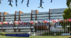 Рада Європи закликала Україну посилити захист ромів і ЛГБТІ Рада Європи закликала Україну посилити захист ромів і ЛГБТІ