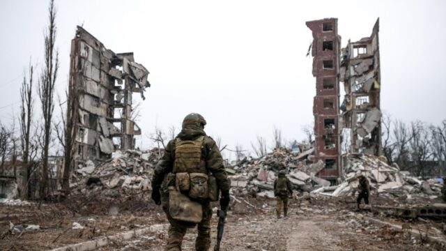 Росія вимагає від України репарації на суму понад 1 трильйон рублів для відновлення Донбасу Репарації-від-жертви-агресії?-Навіщо-Росія-заговорила-про-трильйон-рублів