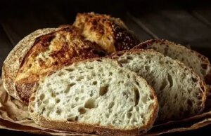 Чому хліб на заквасці дійсно корисніший за звичайний: пояснення дієтологів Чому-хліб-на заквасці-дійсно-корисніший-за звичайний:-пояснення-дієтологів