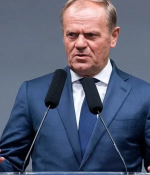 Зеленський дав Туску сигнал щодо рішення Львівської облради про рік УПА