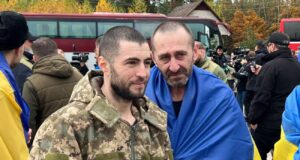 Третій етап обміну військовополоненими: 270 воїнів Сил оборони повернулися додому Лубінець назвав обмін “історичним”: вдалось повернути найбільше засуджених