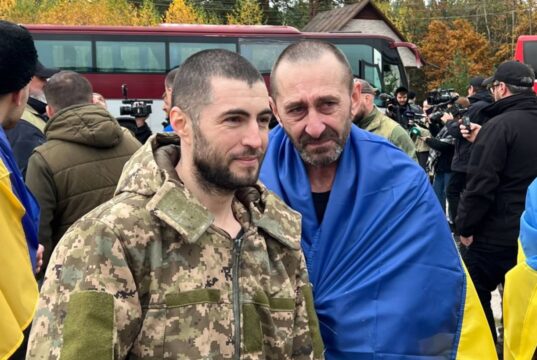Третій етап обміну військовополоненими: 270 воїнів Сил оборони повернулися додому Лубінець назвав обмін “історичним”: вдалось повернути найбільше засуджених